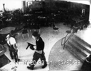Eric Harris e Dylan Klebold num filme da vida real (fonte: site do Yahoo)