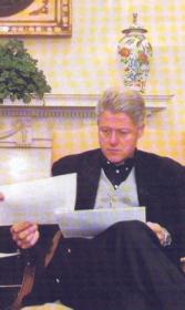 Bill Clinton, o lder americano (The White House, Newsweek, abril de 1999)